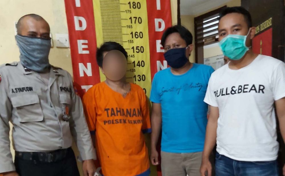 Sugiono, pengedar pil dextro diamankan di Mapolsek Lekok, Polres Pasuruan Kota