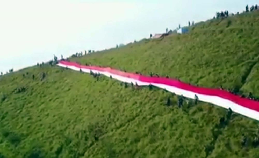 Bendera Merah Putih 1000 meter akan Dibentangkan di Penanggungan