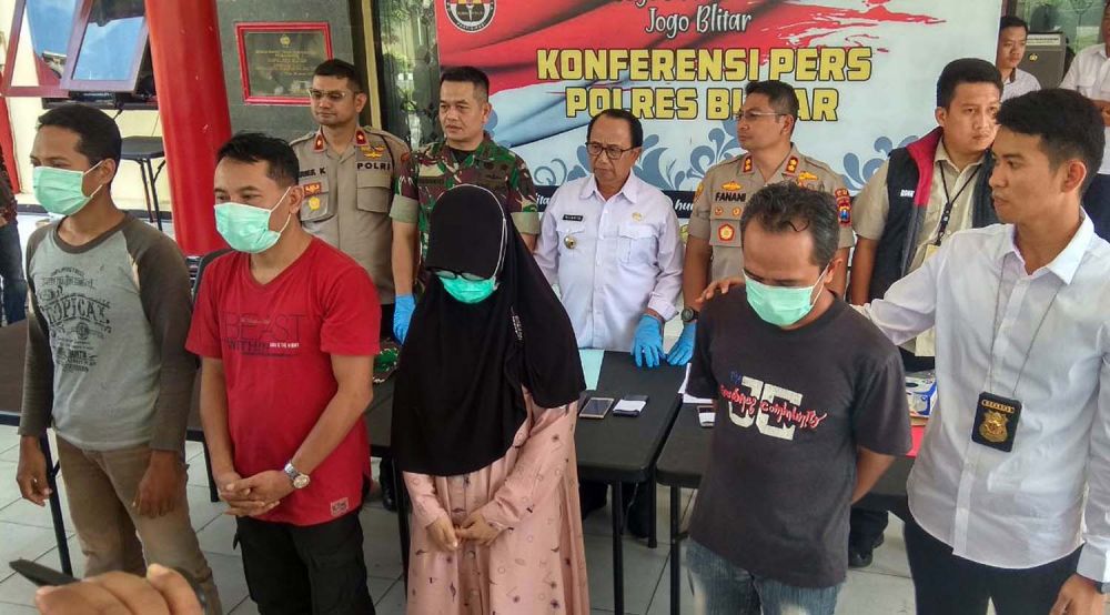 Empat orang penyebar hoaks Virus Corona diamankan di Mapolres Blitar