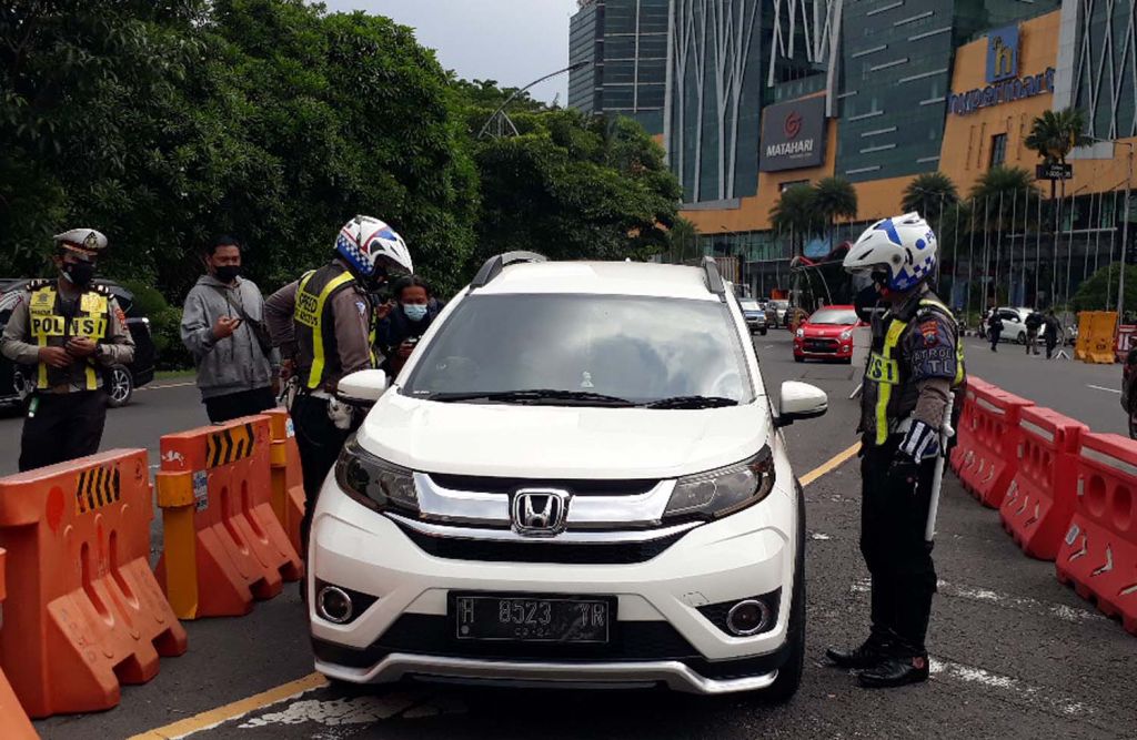 Penyekatan di pintu masuk Kota Surabaya pada larangan mudik lebaran Idul Fitri 2021 (Foto: Dok. jatimnow.com)
