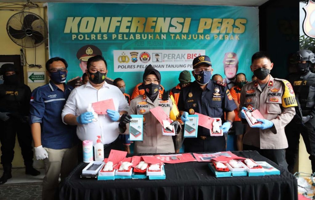 Polres Pelabuhan Tanjung Perak, Surabaya dan Bea Cukai gagalkan penyelundupan sabu dalam power bank