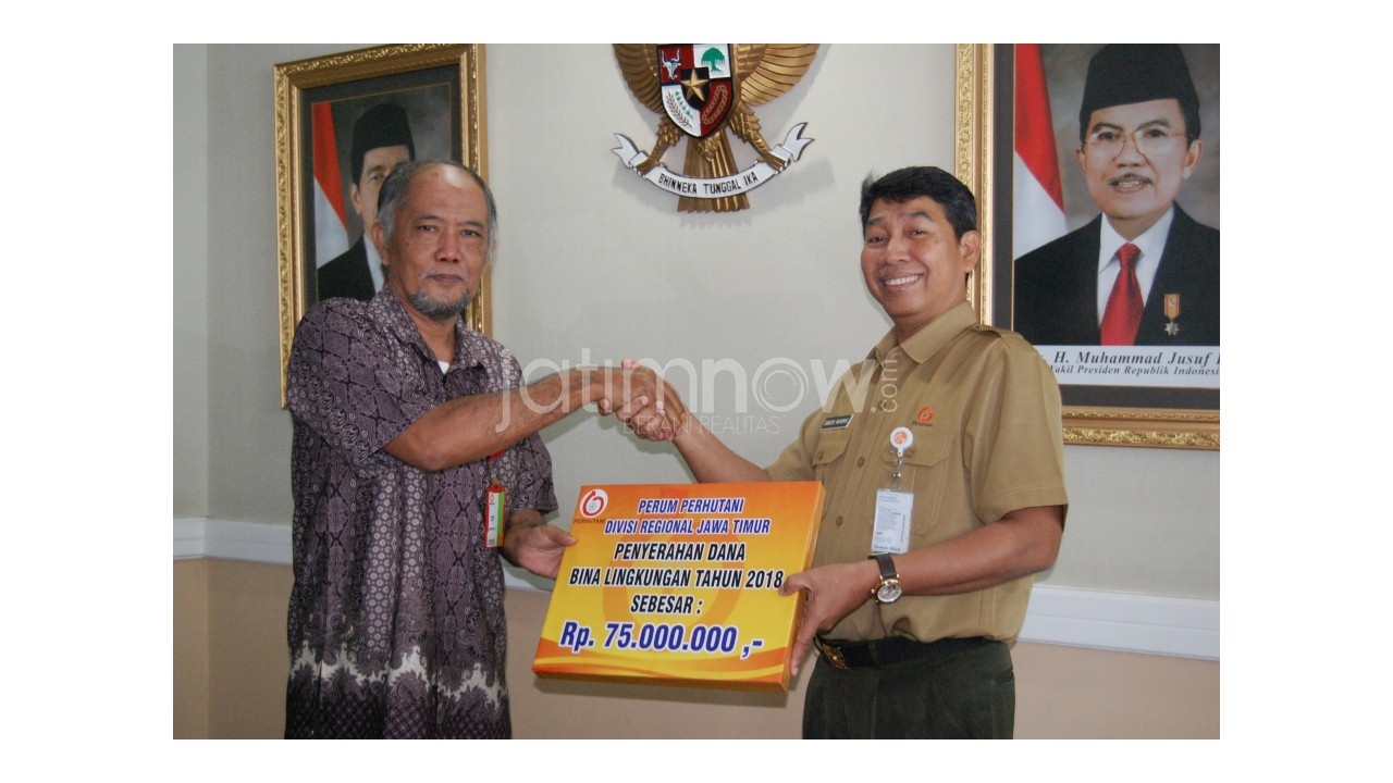 Proses penyerahan dana PKBL/istimewa