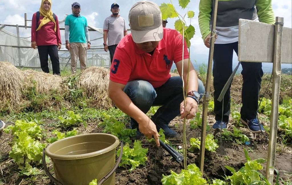 Ilustrasi aktivitas pertanian di Kota Batu