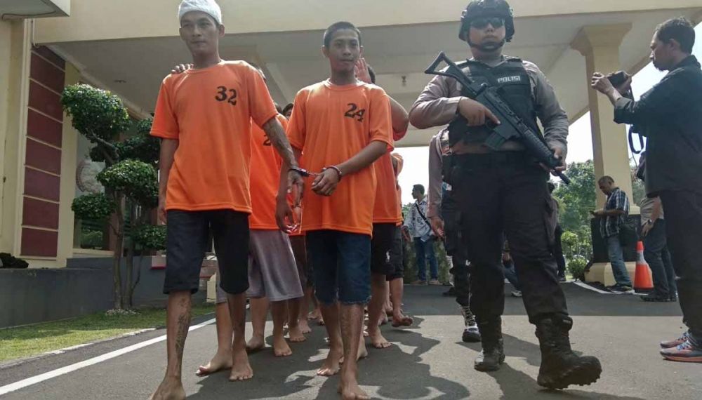 Para tersangka narkoba digelandang di Mapolres Mojokerto