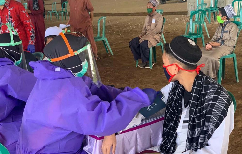Rapid test untuk para santri di Ponpes Al Fatah Temboro, Magetan