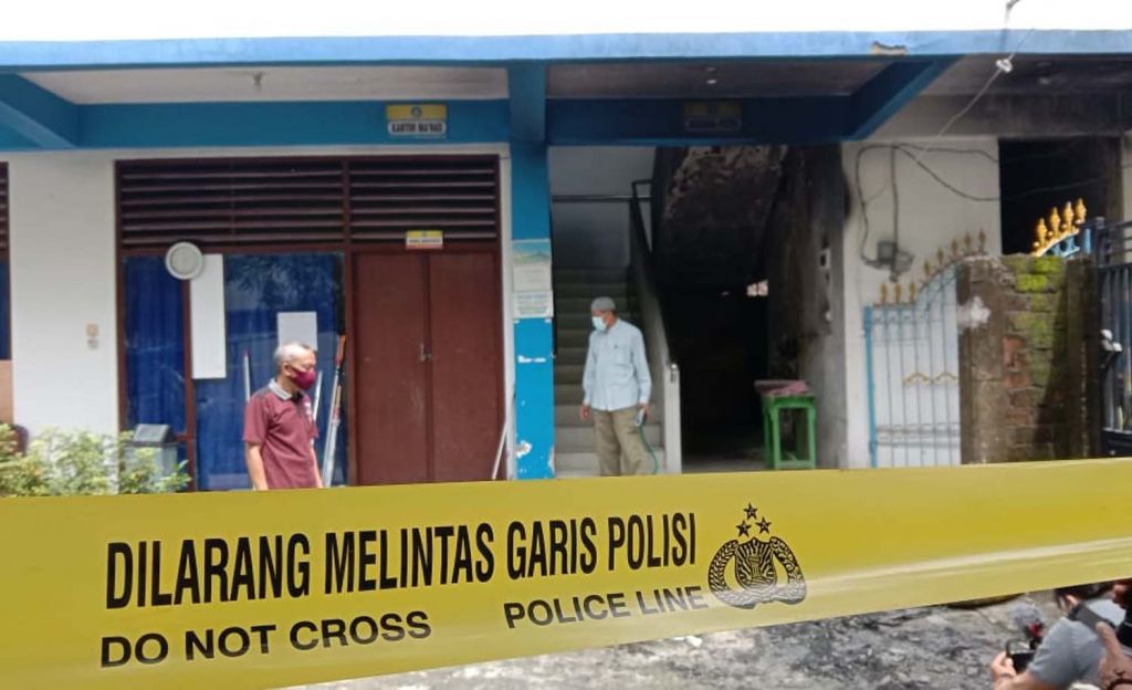 Garis polisi terpasang di Ponpes Ma'had Al-Furqon Muhammadiyah, Laren, Lamongan