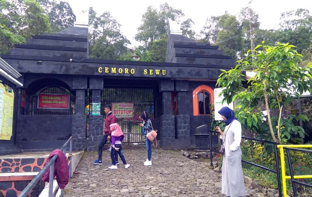 Pos Cemoro Sewo Gunung Lawu