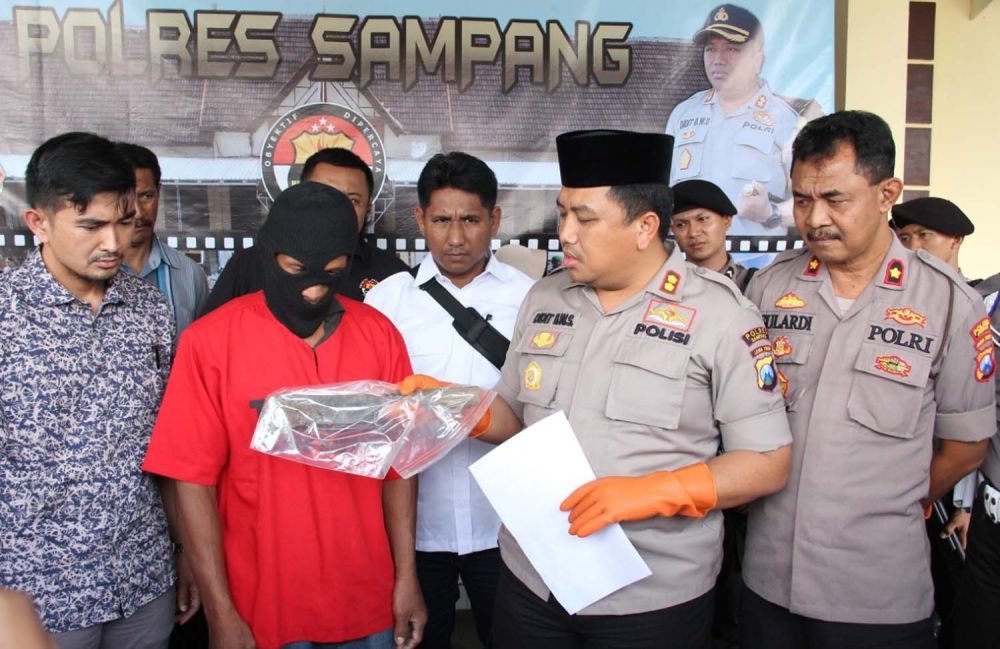 Bersenjata Golok, Pria ini Cabuli Dua Pelajar di Rumah Kos