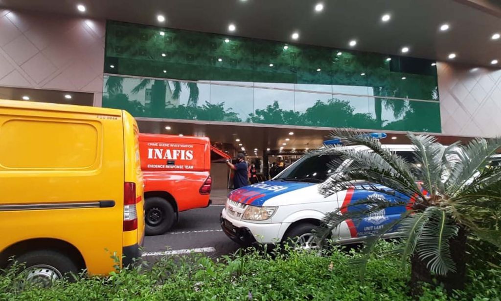 Tim Inafis Polrestabes Surabaya saat melakukan identifikasi di TP 1 (Foto: Ni'am Kurniawan/jatimnow.com)