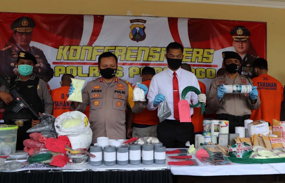 Polres Ponorogo tangkap 13 orang yang terlibat pembuatan petasan