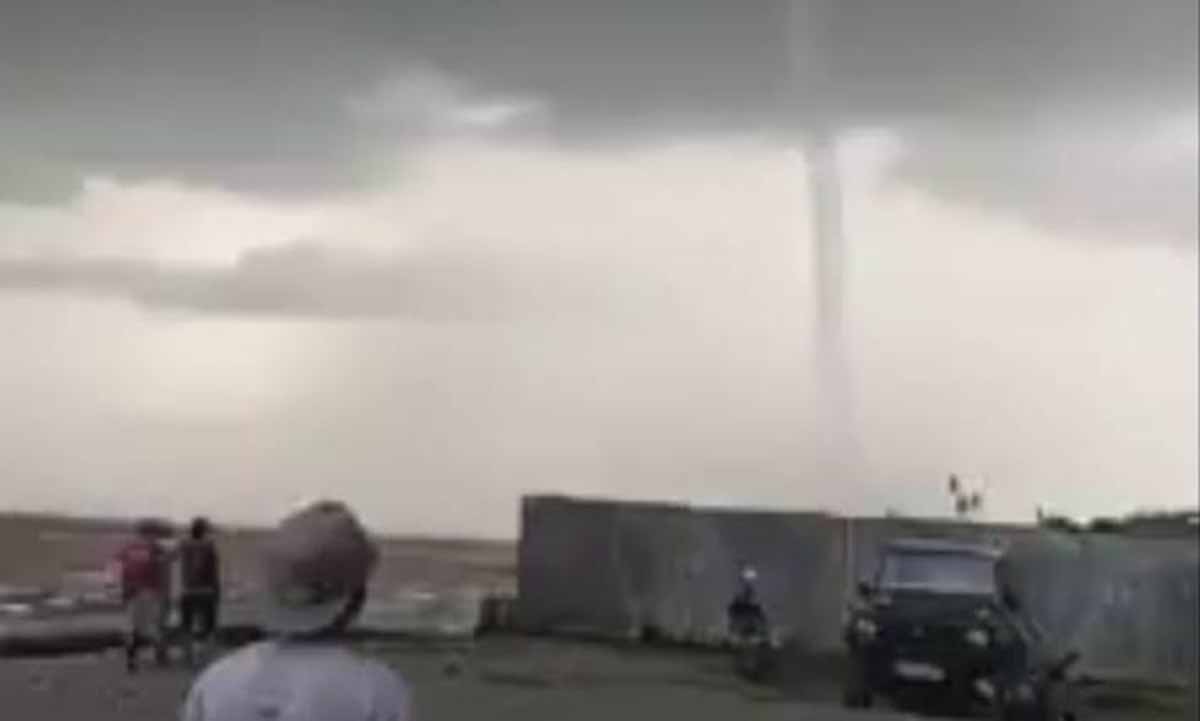 Angin Puting Beliung Terjang Bandar Lampung, BPBD: Lima Rumah Warga Rusak