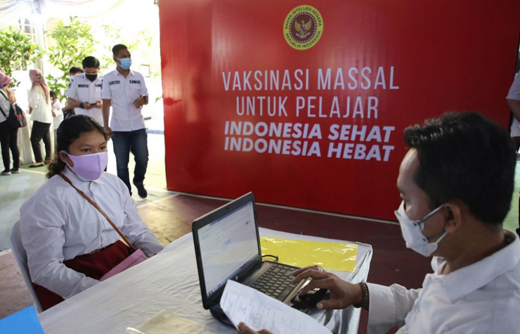 Pelaksanaan vaksin untuk pelajar di Surabaya (foto istimewa)