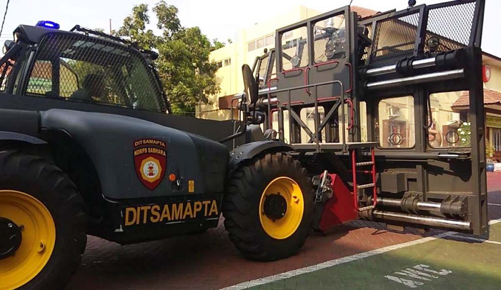 Rantis, 'robot' penghalau massa milik Polrestabes Surabaya