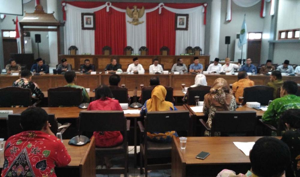 4 Kontraktor Disebut Terlibat Renovasi Atap SDN Gentong yang Ambruk