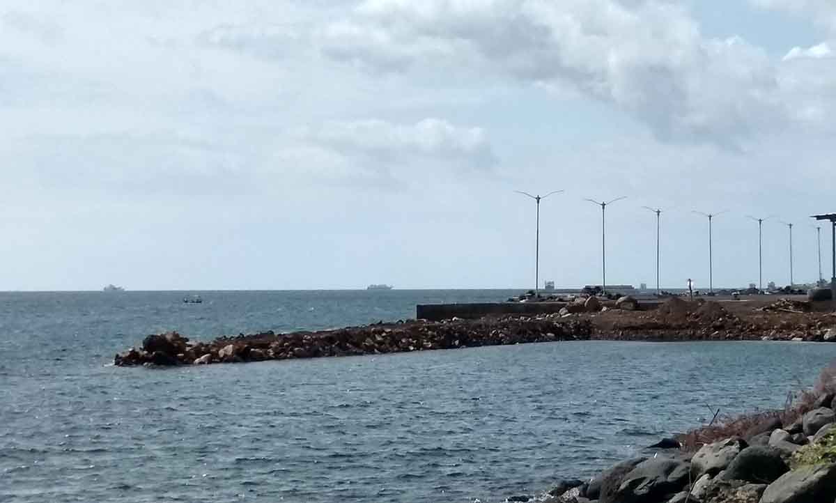  Proyek reklamasi di Pantai Watu Dodol Desa Ketapang, Kecamatan Kalipuro, Banyuwangi