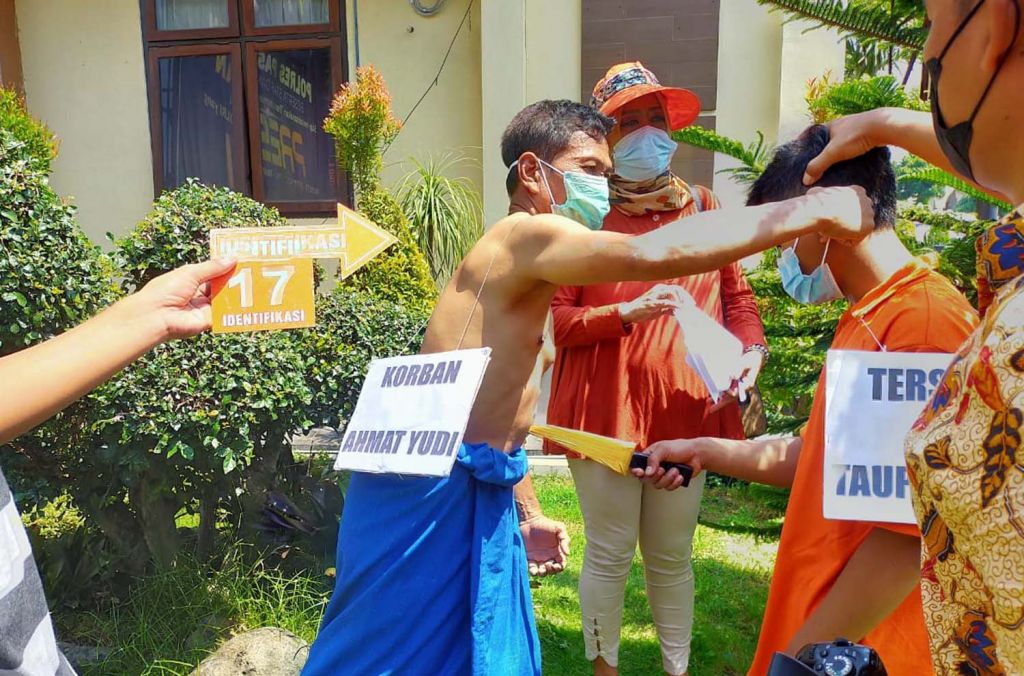 Rekonstruksi pembunuhan digelar di Mapolres Pasuruan