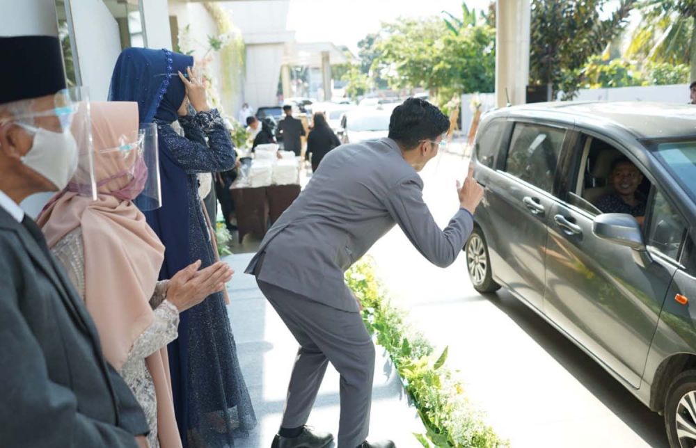 Resepsi pernikahan drive thru di Banyuwangi