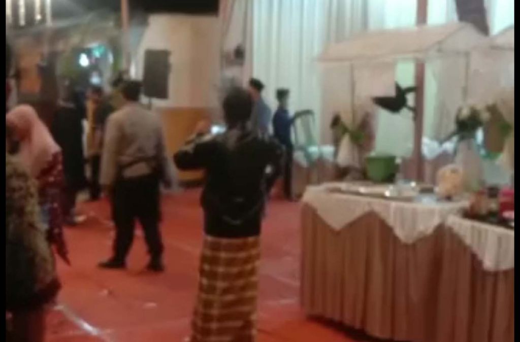 Resepsi pernikahan di Mojokerto yang dibubarkan