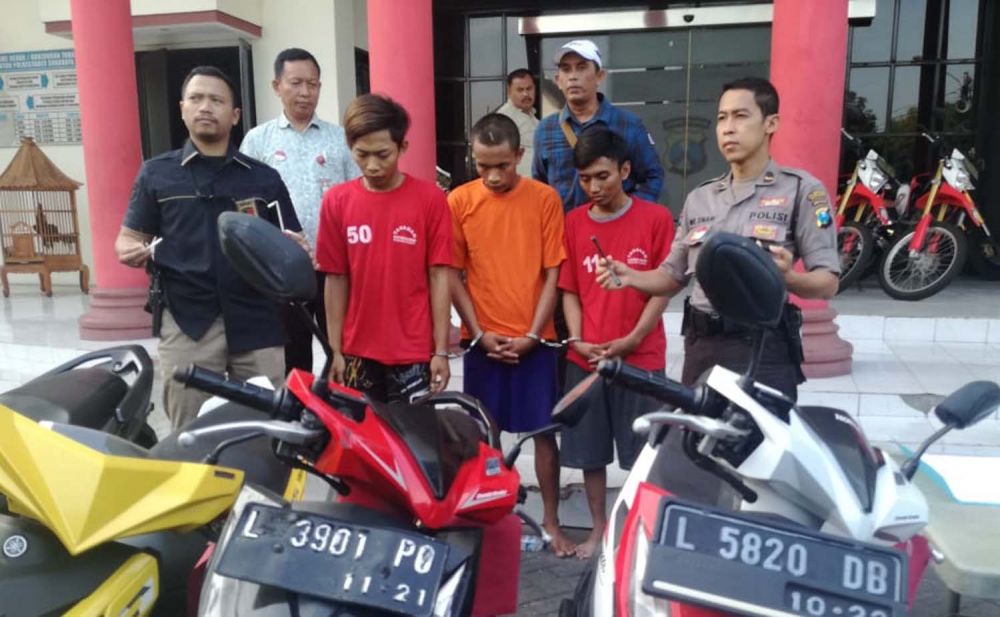Ketiga bandit remaja dan motor hasil curiannya diamankan di Mapolrestabes Surabaya