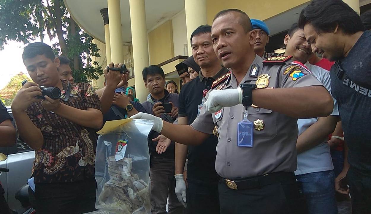 Ester Si Bos Laundry Dibunuh Dua Pegawainya, Polisi: Sakit Hati