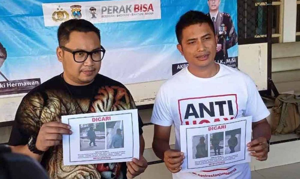 Kapolres Pelabuhan Tanjung Perak AKBP Antonius Agus Rahmanto (kanan) dan Kasatreskrim AKP Dimas Ferry Anuraga saat rilis pelaku pembunuhan beberapa waktu lalu