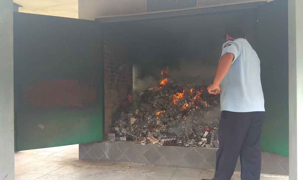 Pabrik di Malang Digerebek, Rokok Ilegal Senilai Rp 1,4 Miliar Disita