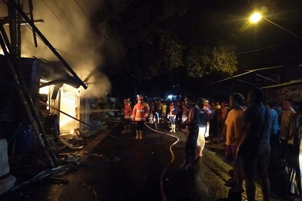 Ruko di Pasuruan Terbakar, Tabung Elpiji dan SPBU Mini Tersambar