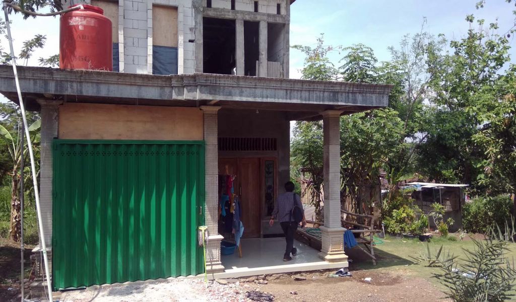 Suami Istri di Mojokerto Dibacok Pria Misterius