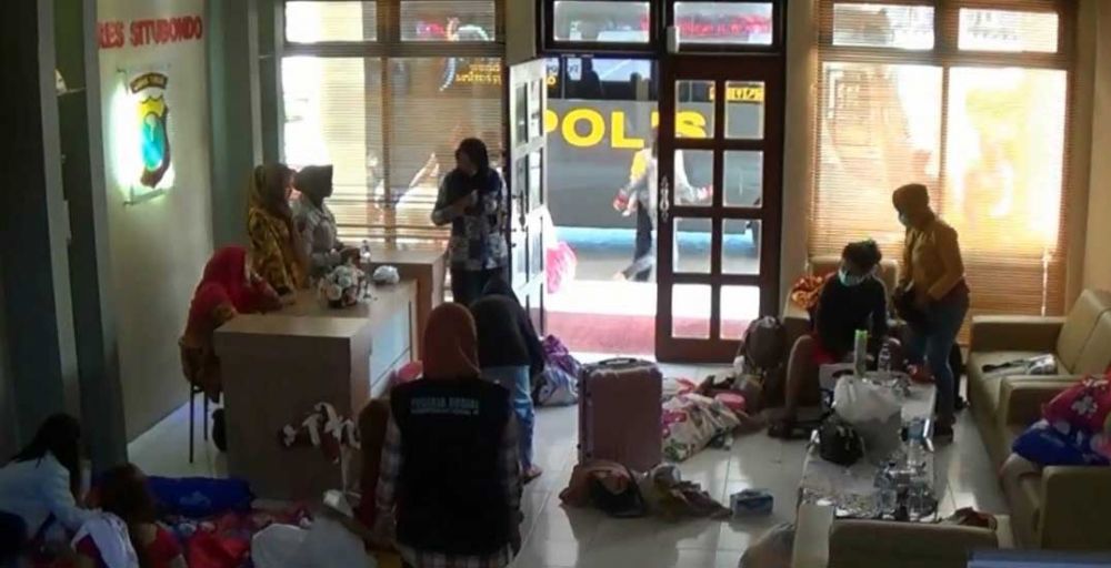 Ke dua belas cewek yang diamankan di Polres Situbondo