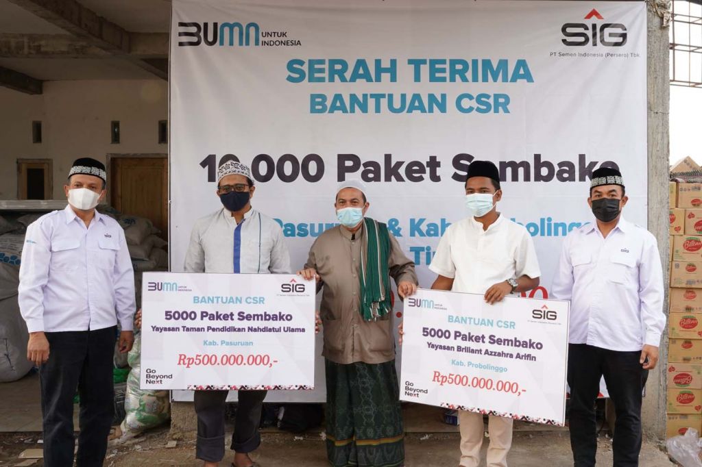 Sambut Idul Fitri 2021, SIG Salurkan Paket Sembako Senilai Rp 1,4 Miliar
