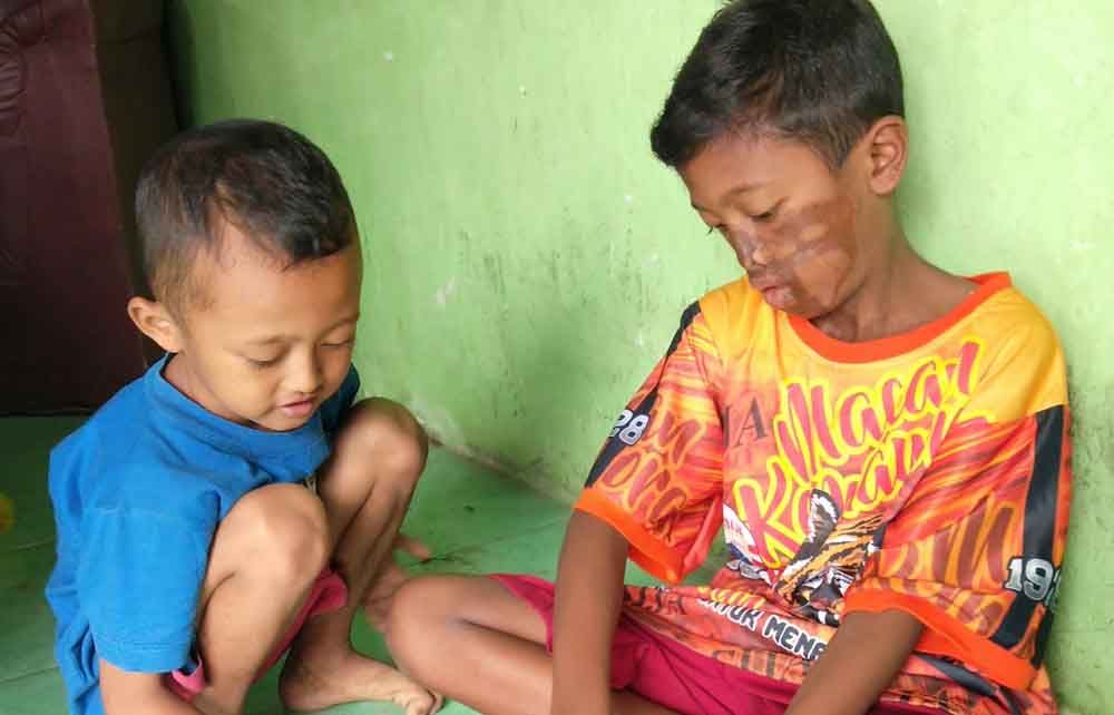 Samuel Kristian (kanan)