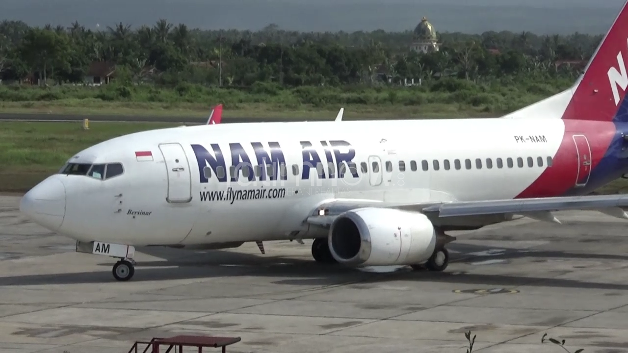 NAM Air sesaat akan take off dari Bandara Banyuwangi