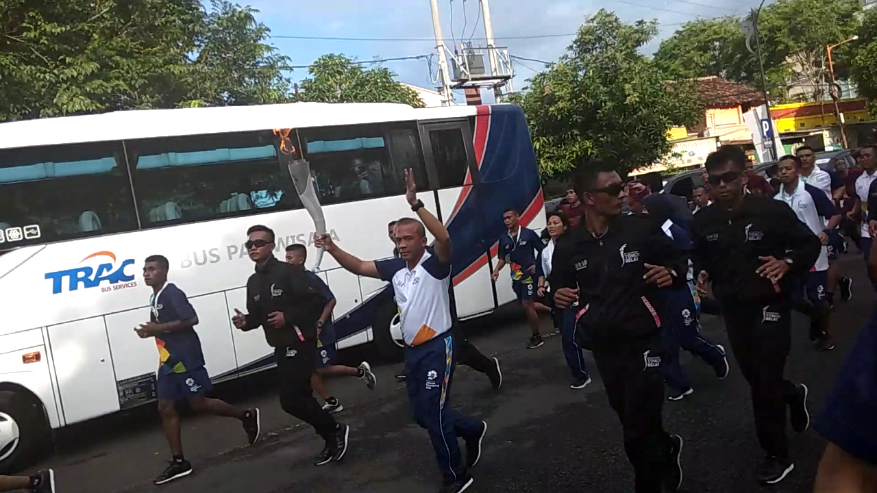 Mewakili Polda Jatim, Kapolrestabes Surabaya Pembawa Obor Asian Games