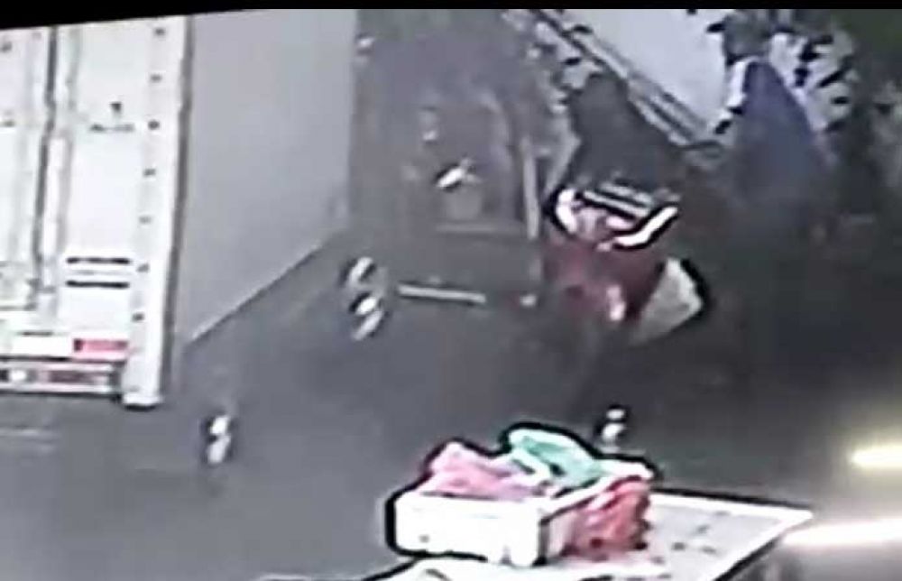 Rekaman CCTV aksi pencurian jok motor