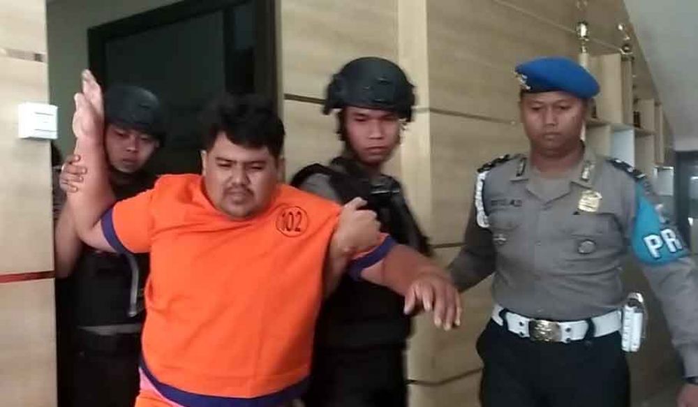 Ali Heri Sanjaya ditangkap setelah membunuh dan membakar Rosidah teman kerjanya