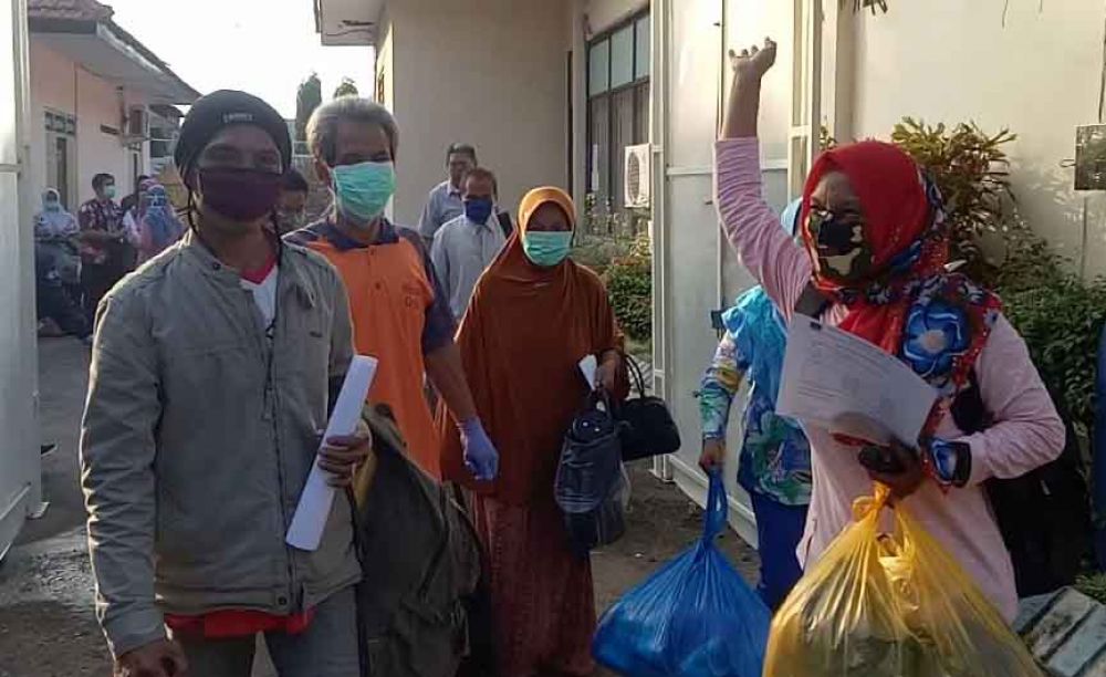 Warga dipulangkan setelah menjalani karantina 