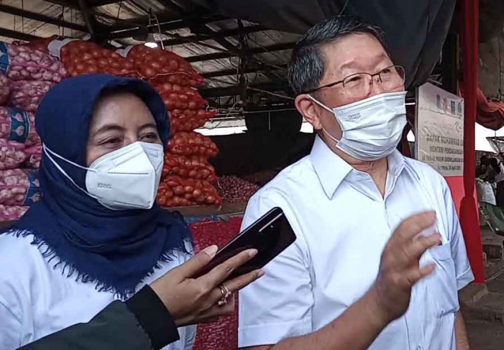 Direktur Paskomnas: PIOS Mendukung Berkembangnya Petani dan Pedagang Kecil