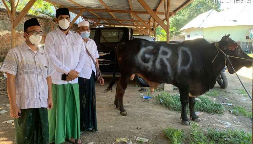 Gerindra Jatim Bagikan Ratusan Hewan Kurban untuk Warga di Tengah PPKM Darurat