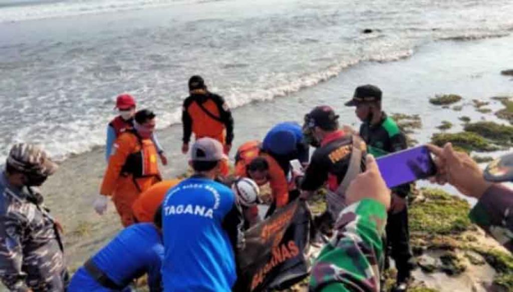 1 Mahasiswa Terseret Ombak Pantai Batu Bengkung Ditemukan Tewas, 2 Masih Dicari