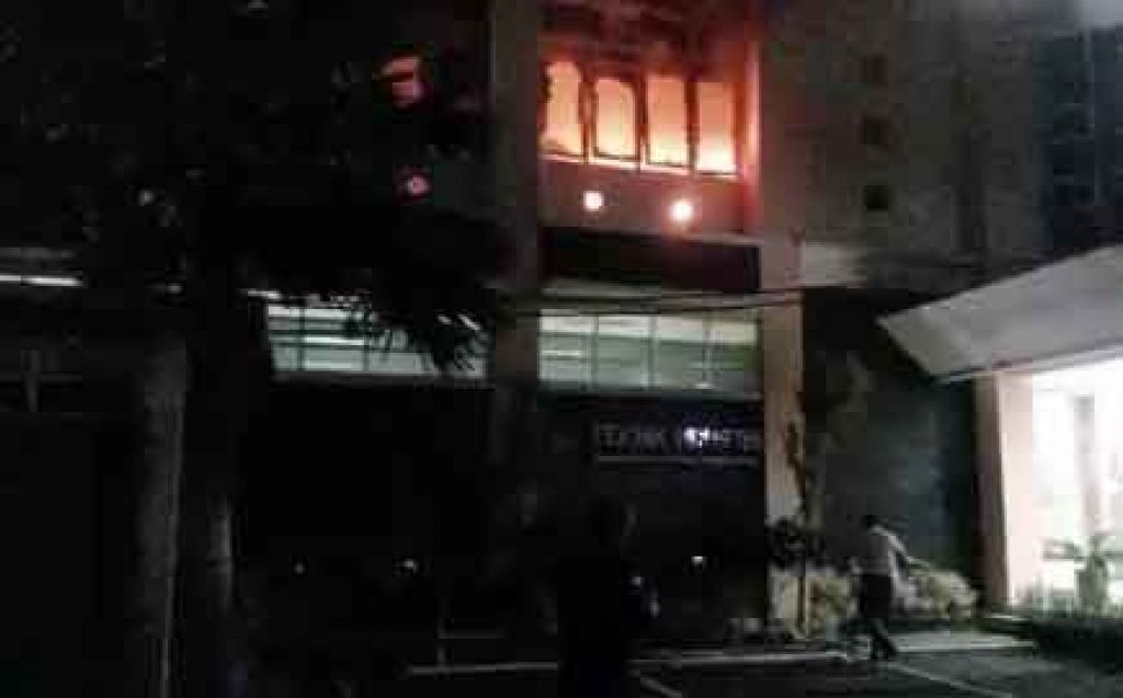 Gedung Fakultas Teknik UB Malang terbakar (Foto istimewa)