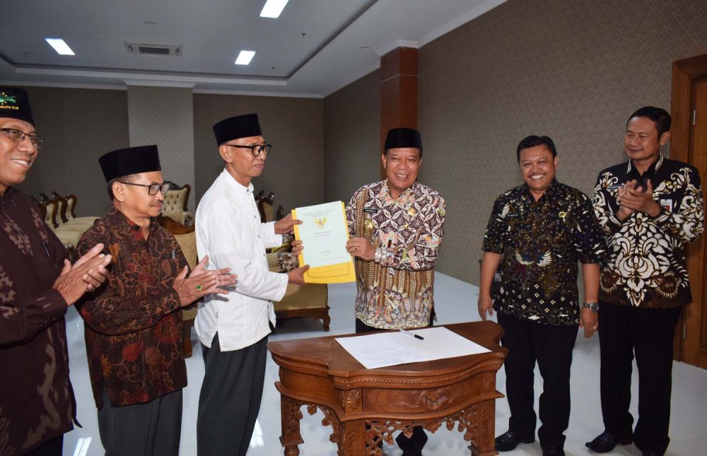 Setelah 30 tahun, sertifikat tanah Masjid Agung Lamongan akhirnya selesai