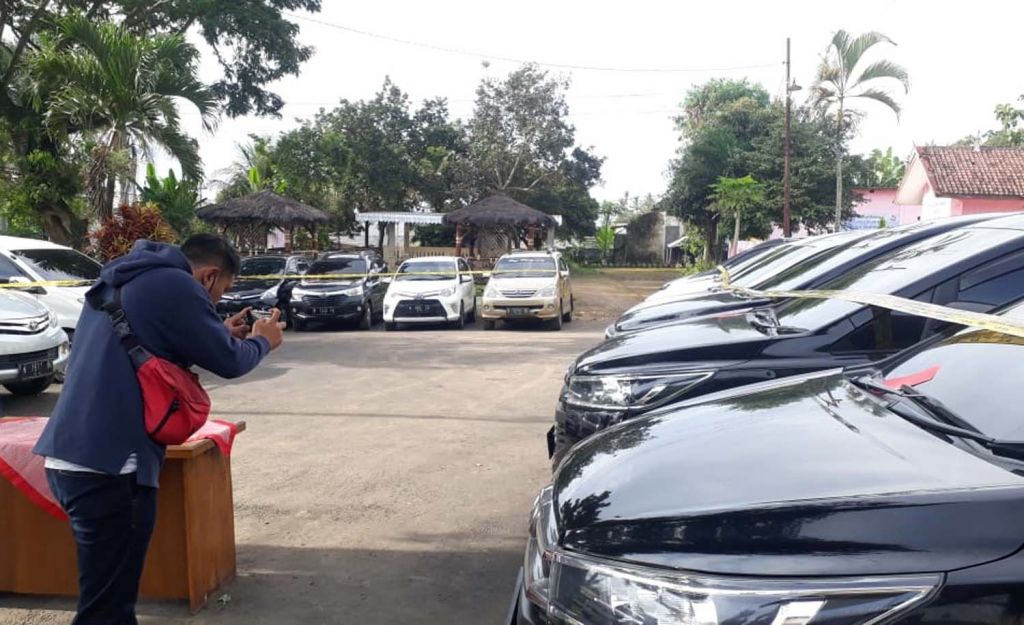 Barang bukti mobil rental yang digelapkan suami istri disita polisi