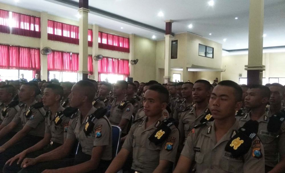 Para Siswa Bintara Polri di SPN Bangsal, Mojokerto mendapat pembekalan jelang Pilkada Serentak 2020