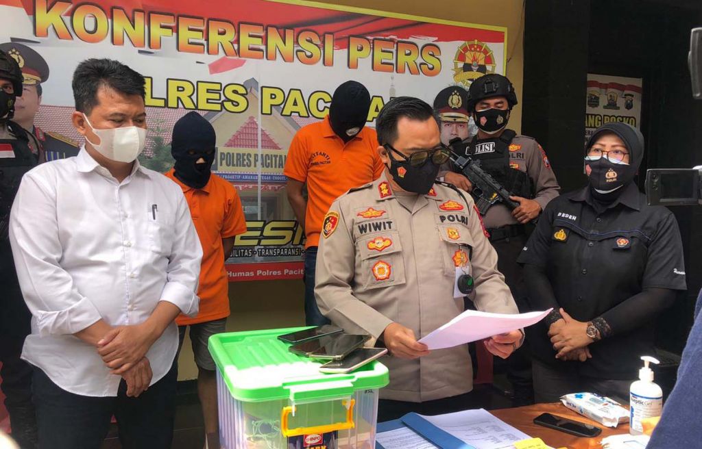 Sopir pribadi pembobol rumah 10 kali diamankan di Mapolres Pacitan