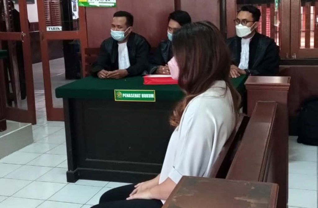Wanita ini Terjerat Hukum Usai Curhat Layanan Klinik Kecantikan di Medsos