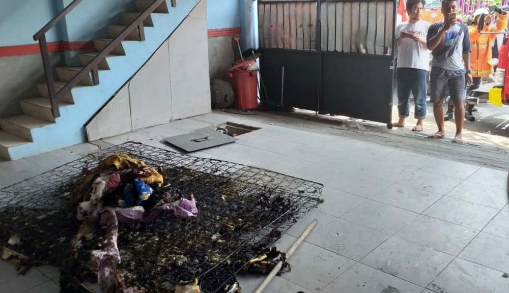 Suami bakar istri di kamar kos di Surabaya