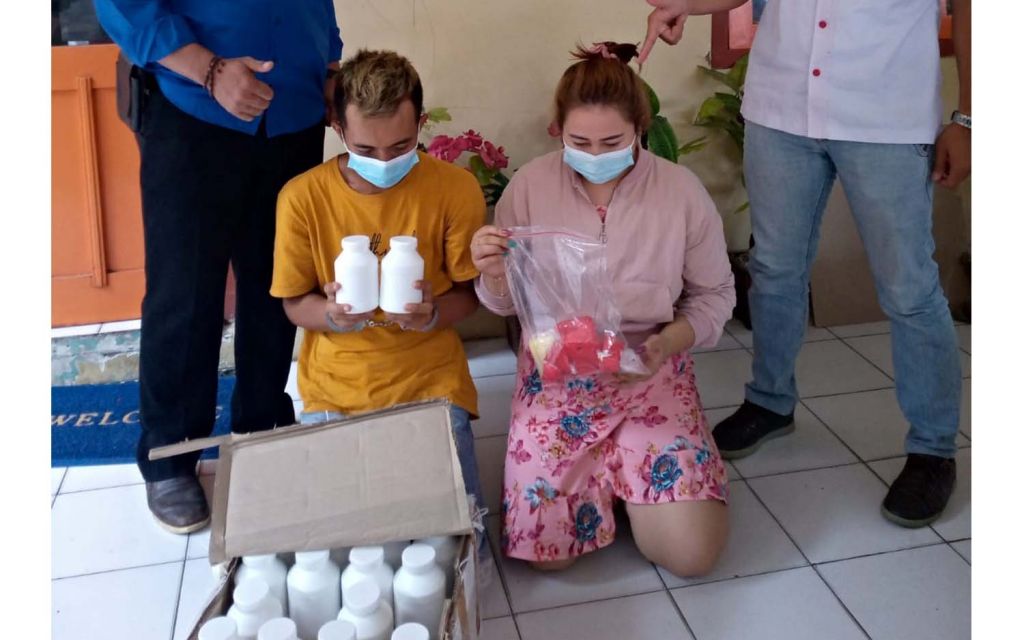Pasutri di Jombang Digerebek, Sabu dan Pil Koplo Senilai Rp 1 M Disita