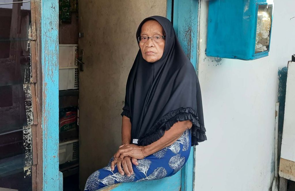 Nenek Sumirah sehari-hari tinggal di rumah kos di kawasan Sukomanunggal, Surabaya (Foto-foto: Ni'am Kurniawan/jatimnow.com)