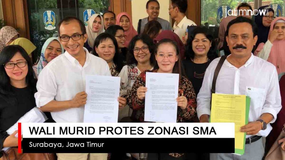 Video: Wali Murid di Surabaya Protes Zonasi SMA
