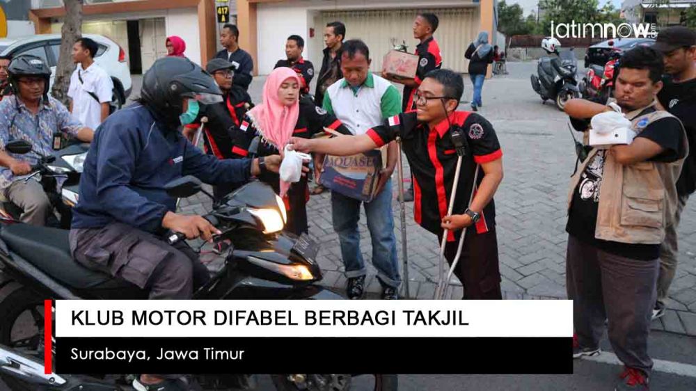 Video: Klub Motor Difabel Berbagi Takjil di Surabaya